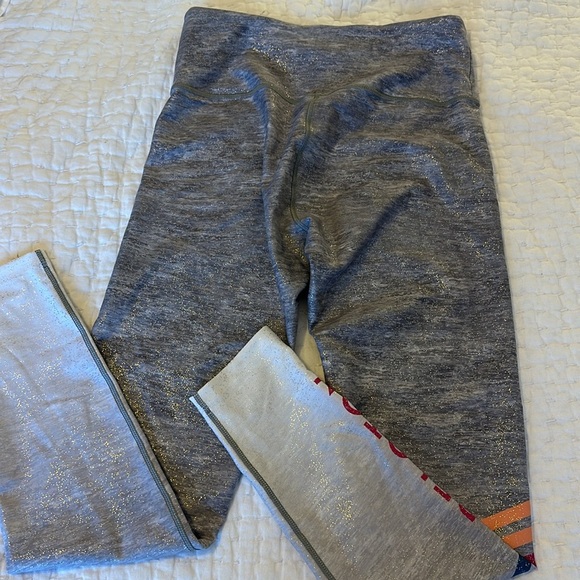 Peloton Ombre Sparkle Leggings - Size Medium - Picture 4 of 4